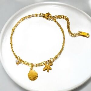 Elegant Gold Ankle Bracelet with Shell and Starfish and CZ Charms. New.
